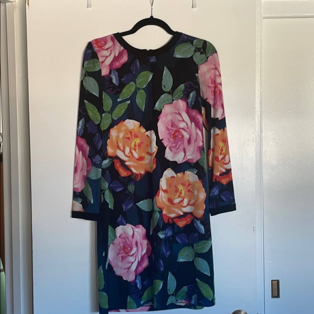 Eliza J Beautiful Fitted Floral Dress w/ Back Zip